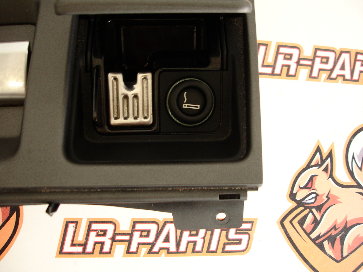 LR011490 Popielniczka RANGE ROVER L322 2002-2013 używana